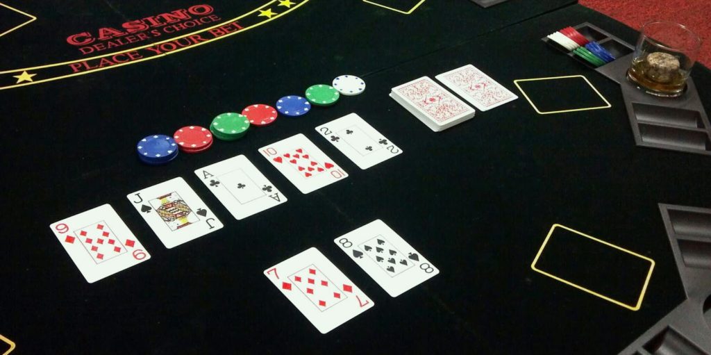 Texas Hold'em Poker Table image